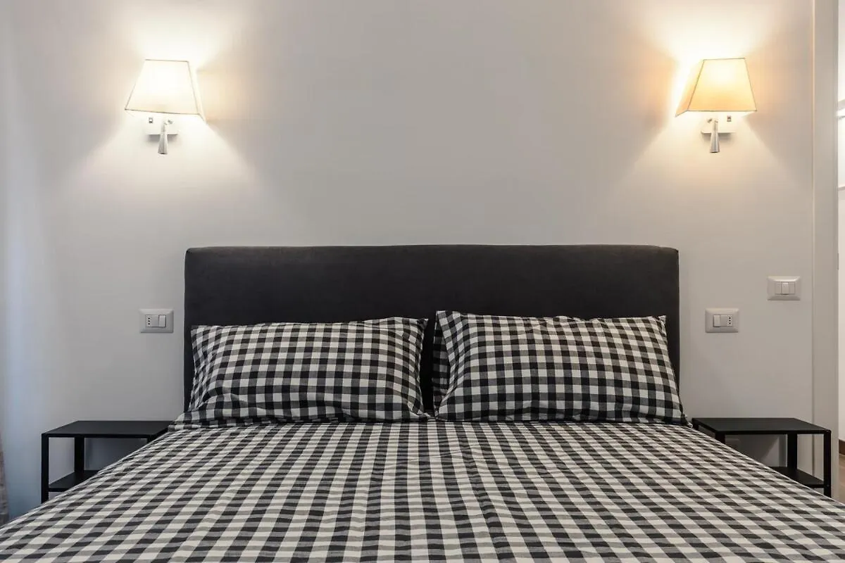 2-Bedroom Roman Gem 0*, Rome Italy