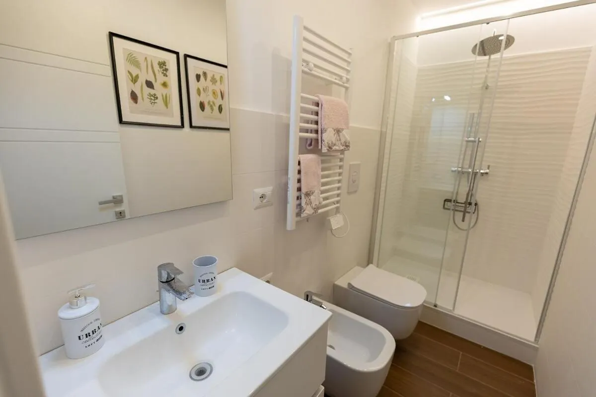 2-Bedroom Roman Gem 0*, Rome