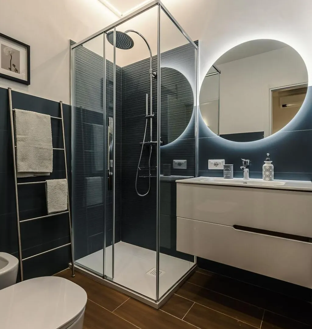 2-Bedroom Roman Gem Italy