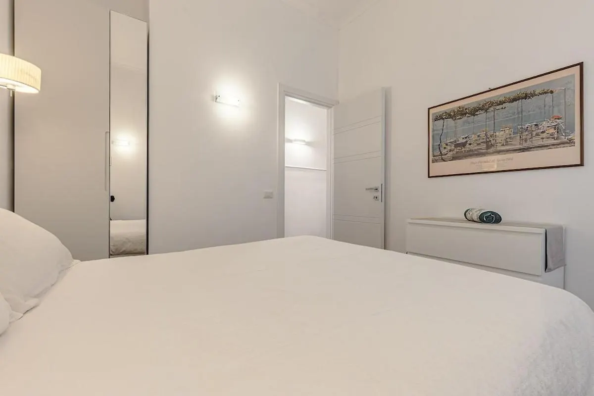 דירה 2-Bedroom Roman Gem